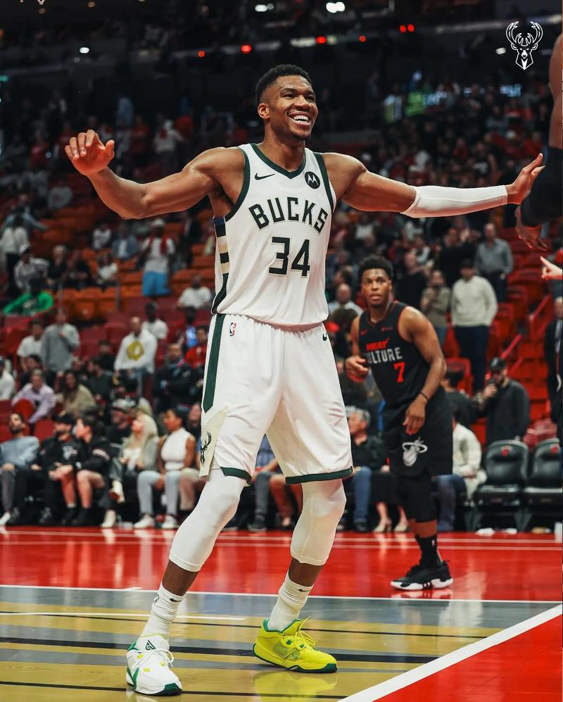 吴曦社媒鼓励申花及球迷：我们来年再战