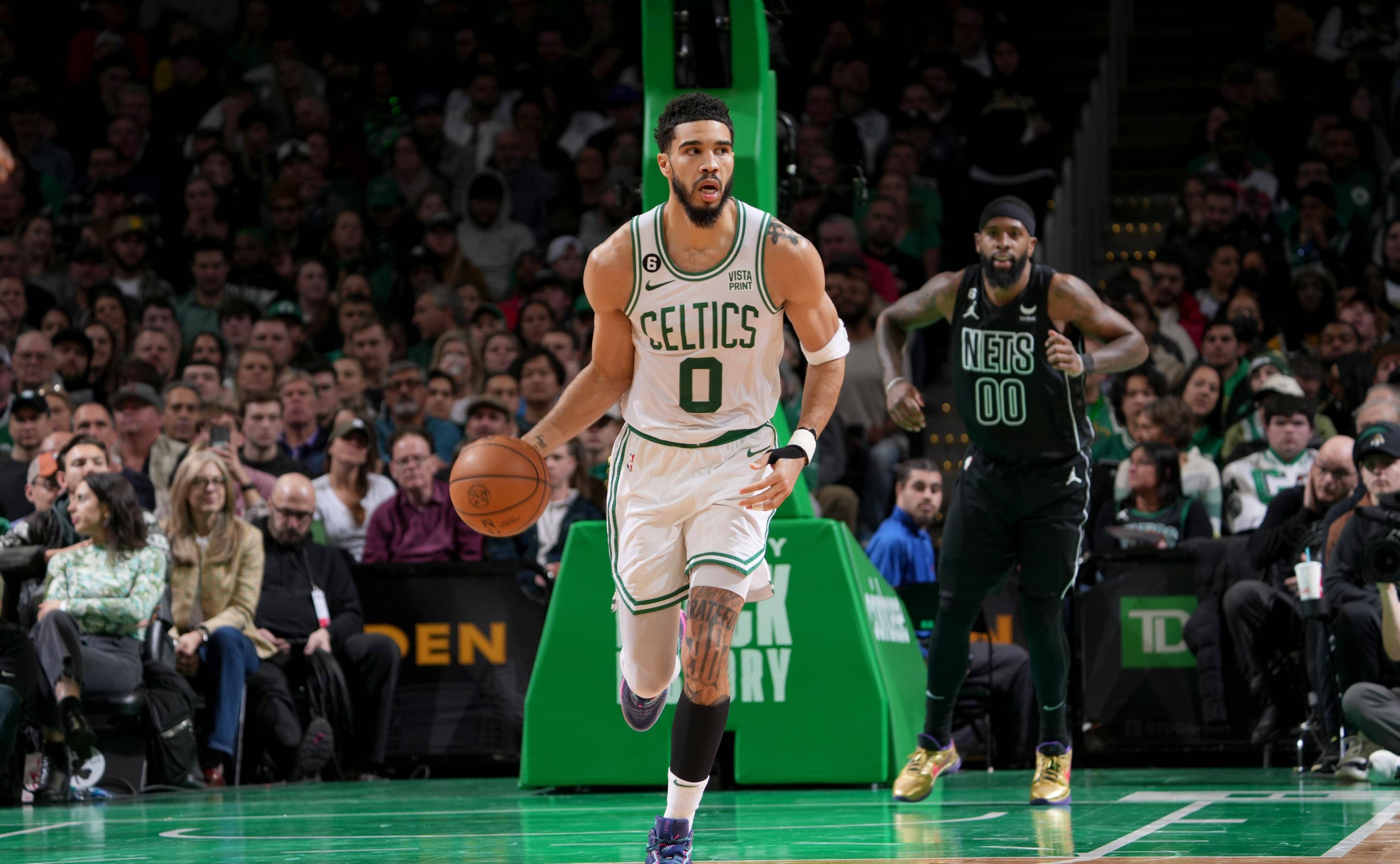 连续5个英超客场送助攻，B费成历史第五人