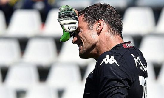 足球报：国安亚冠出局后，有球迷退了足协杯决赛的门票与酒店