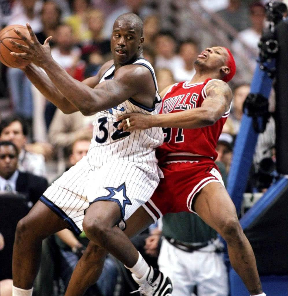 中超赛场争议判罚：VAR判罚引发热议,